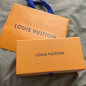 AUTHENTIC BRAND NEW LOUIS VUITTON SUNGLASSES BOX & SHOPPING BAG